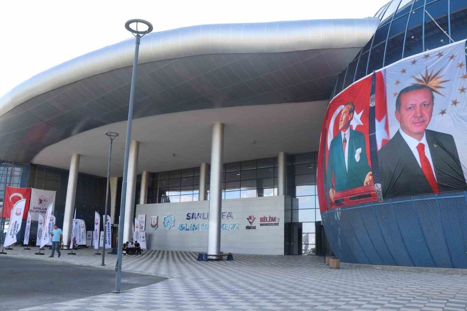CUMHURBAŞKANI ERDOĞAN, BİLİM MERKEZİ’NİN AÇILIŞINI GERÇEKLEŞTİRDİ