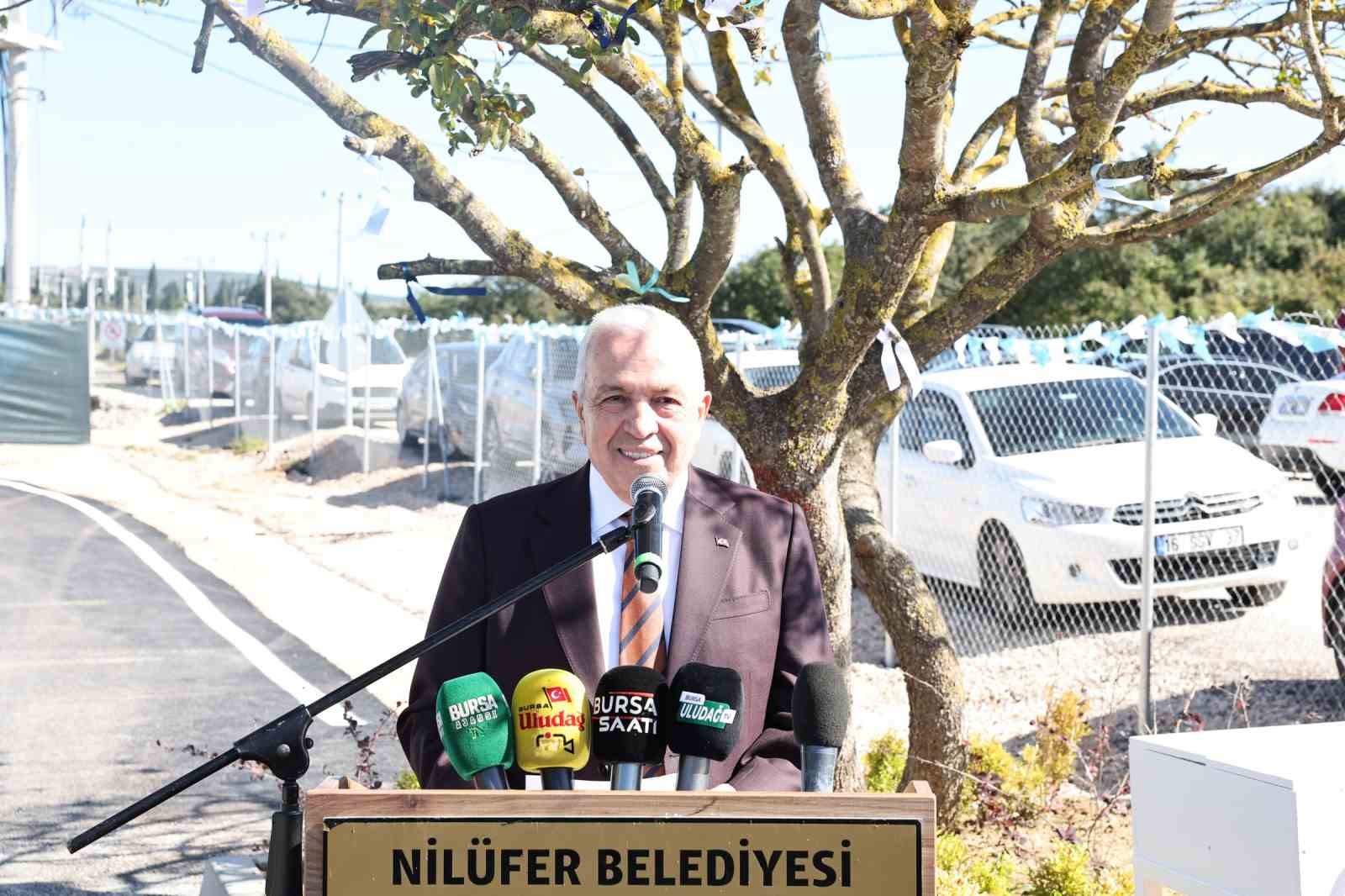 NİLÜFER’DE SAHİPSİZ HAYVANLAR İÇİN "UMUT AĞACI" AÇILDI