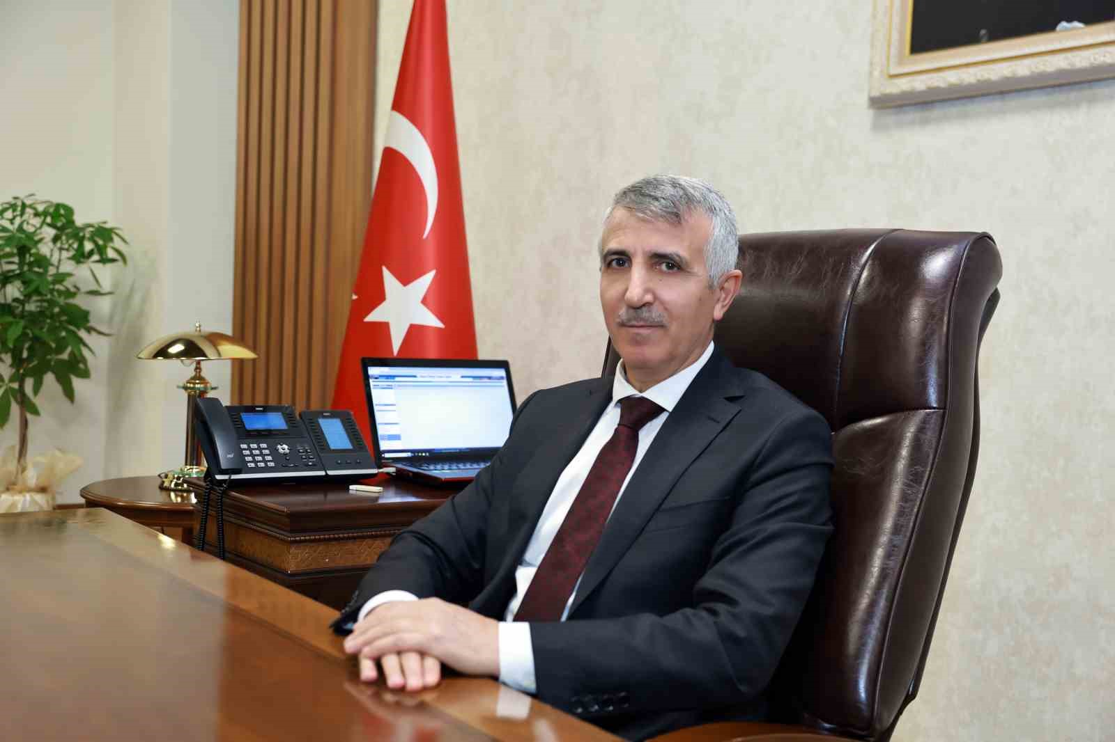 KAHRAMANMARAŞ VALİSİ ÜNLÜER: "KENT GENELİNDE OLUMSUZLUK BULUNMUYOR"