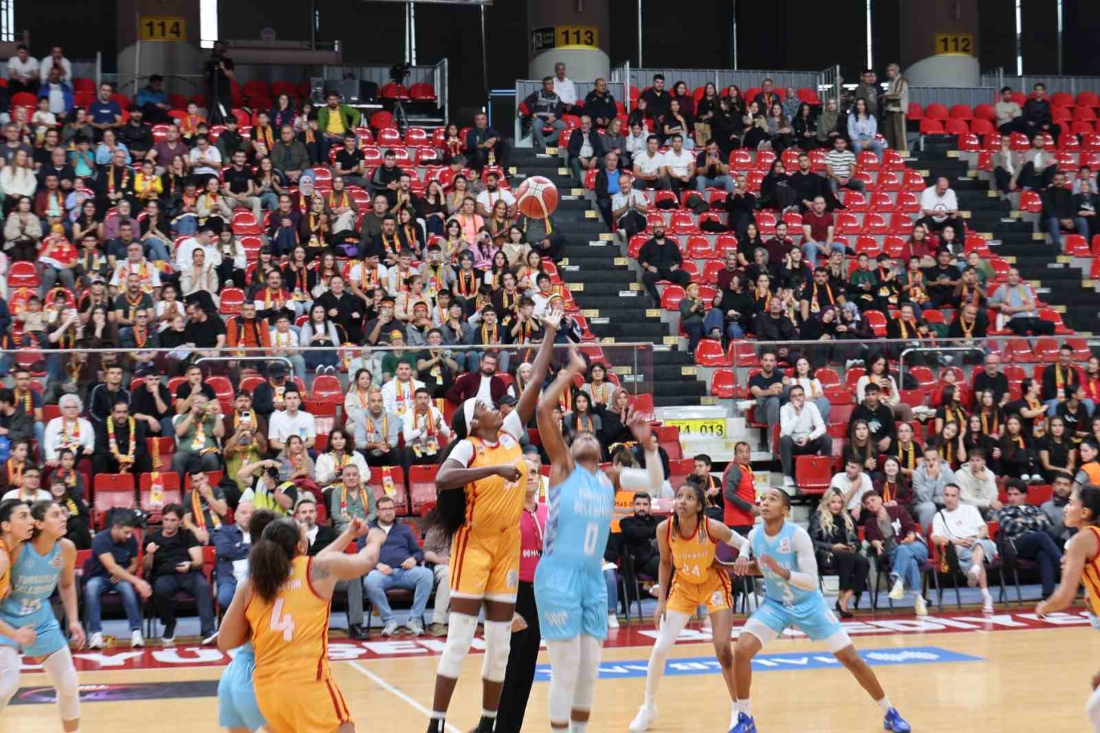 KADINLAR BASKETBOL SÜPER LİGİ: MELİKGAZİ KAYSERİ BASKETBOL: 64-TURGUTLU BELEDİYESPOR: 58