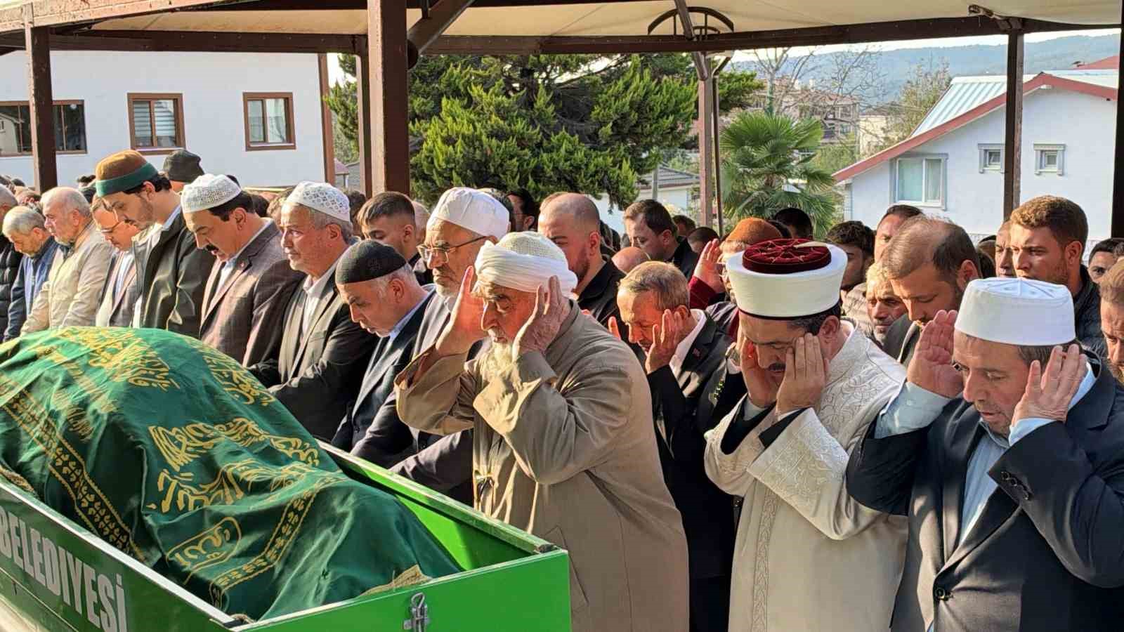DÜZCE’NİN SEVİLEN İŞ ADAMI SON YOLCULUĞUNA UĞURLANDI