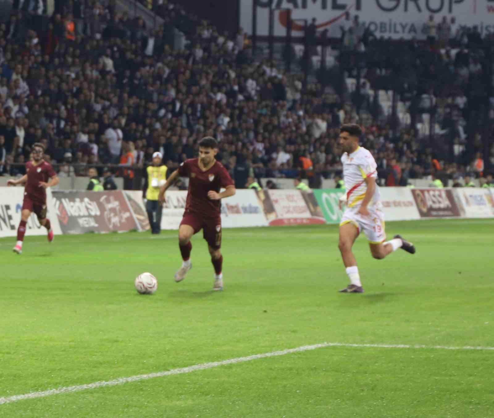TFF 2. LİG: ELAZIĞSPOR: 2 - ÇORLUSPOR 1947: 3