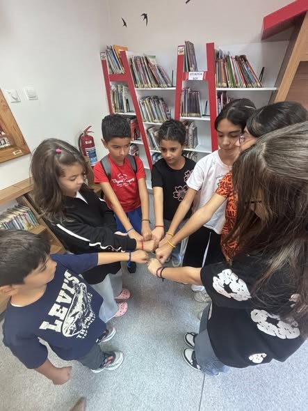 AYDIN’DA ÇOCUKLAR KİTAP OKUDU, ARKADAŞLIK BİLEKLİKLERİ TASARLADI