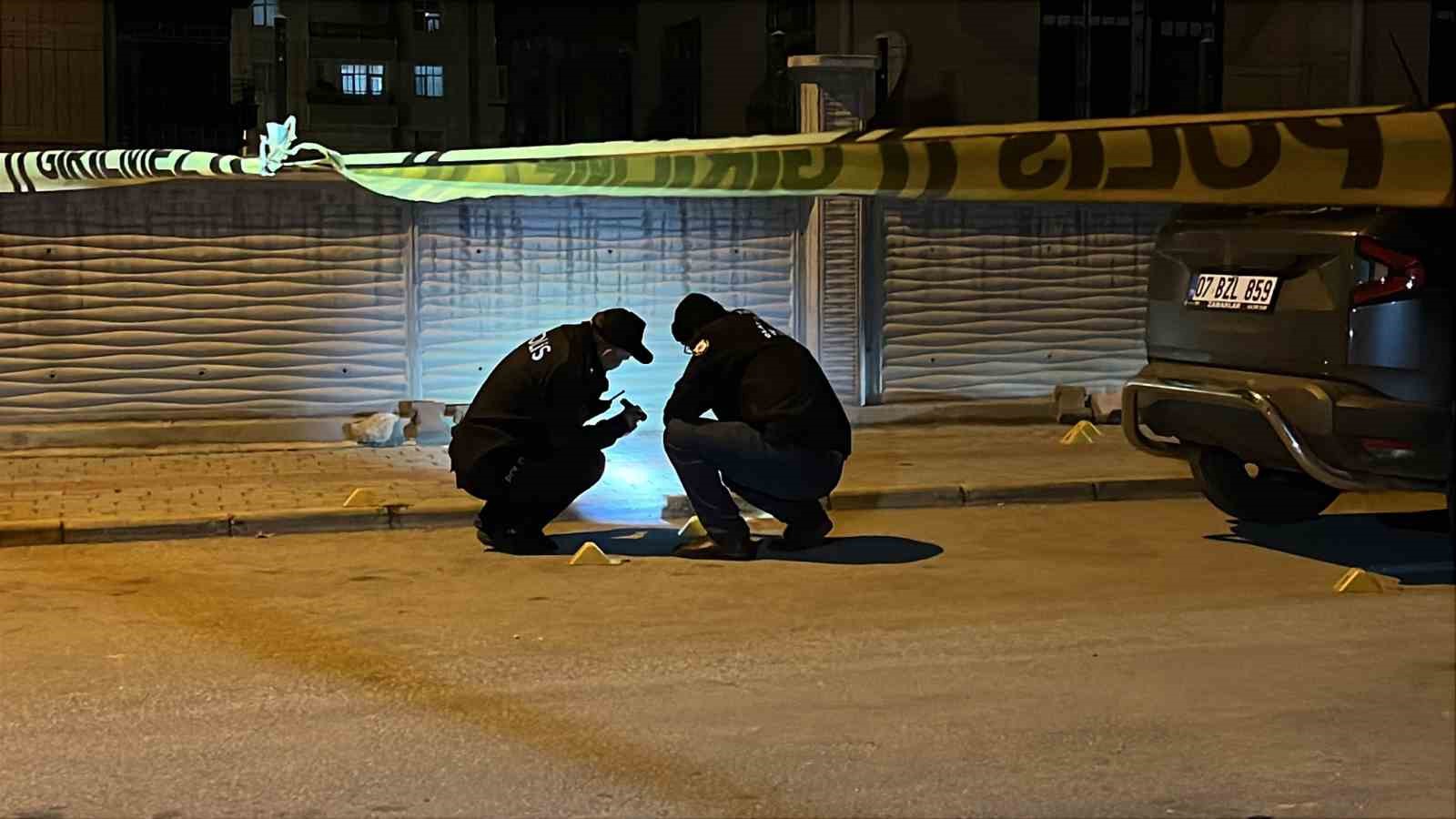 BOŞANMA AŞAMASINDAKİ EŞİNİ SİLAHLA VURARAK YARALADI