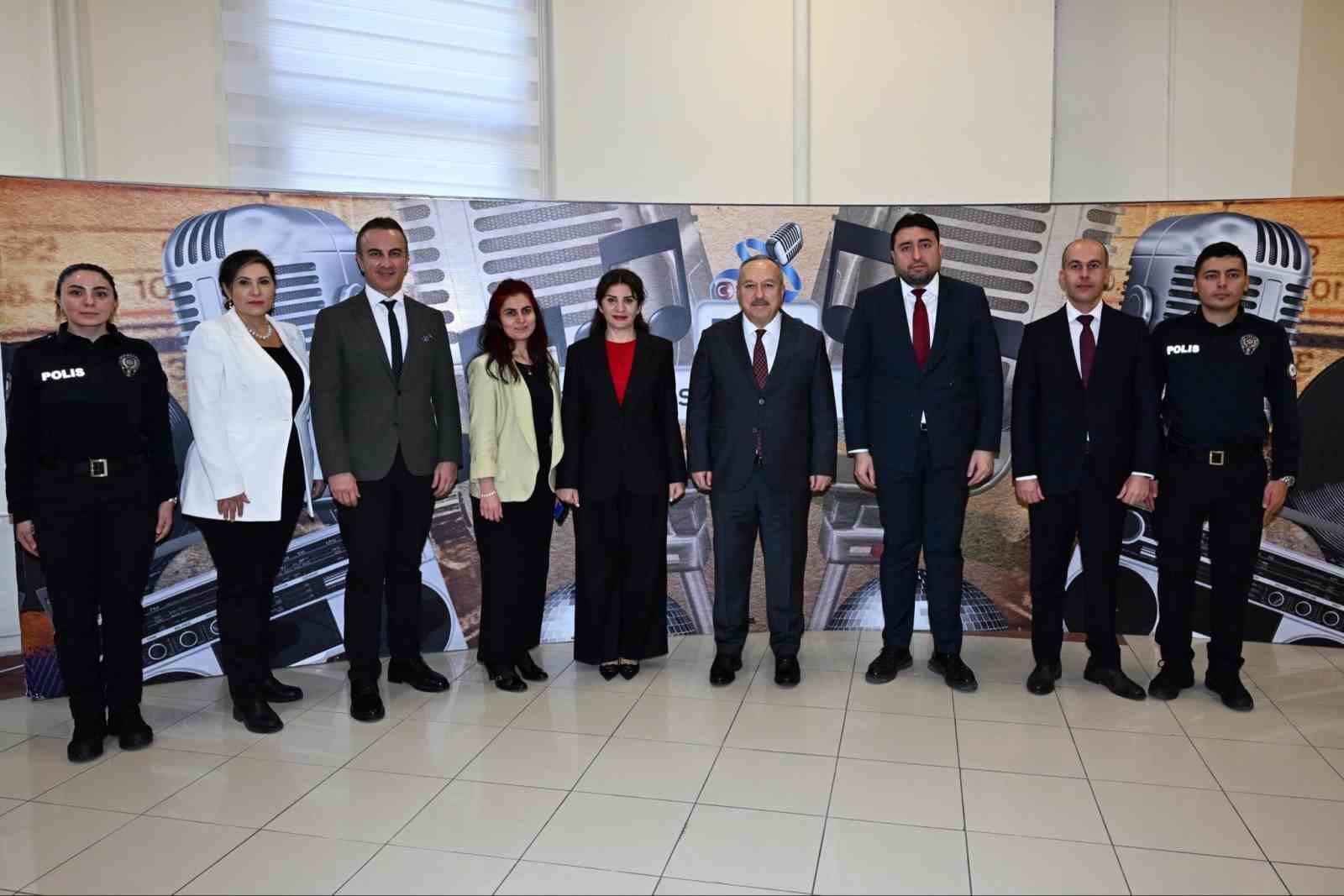 EMNİYET GENEL MÜDÜRÜ FİDAN, TÜRKİYE POLİS RADYOSU’NUN 74. YIL DÖNÜMÜNDE CANLI YAYINA KATILDI