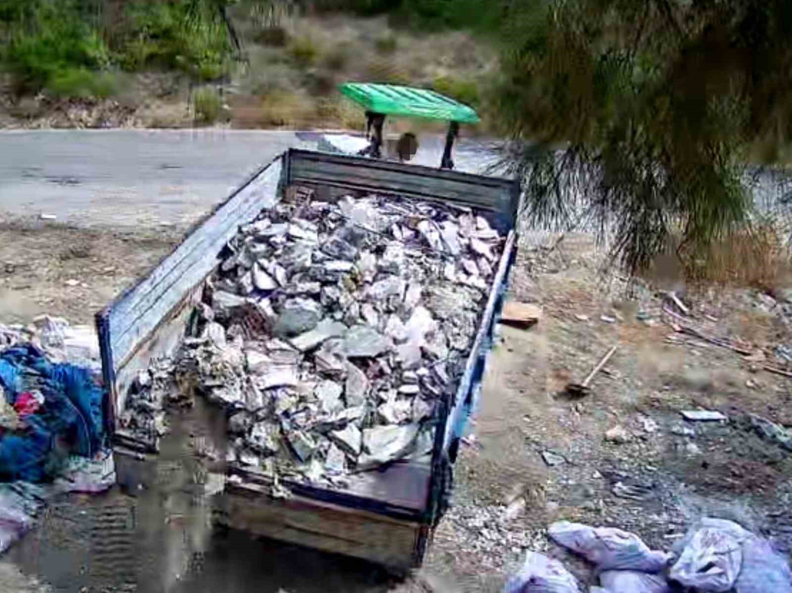 TARSUS’TA KAÇAK DÖKÜME FOTOKAPANLI TAKİP: 920 BİN LİRA CEZA KESİLDİ