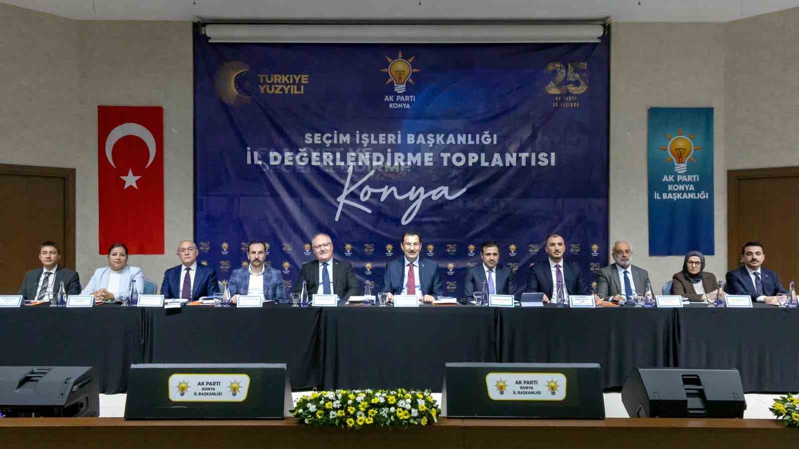 BAŞKAN ÖZGÖKÇEN: "GECE UYUMAYACAĞIZ, GÜNDÜZ OTURMAYACAĞIZ"