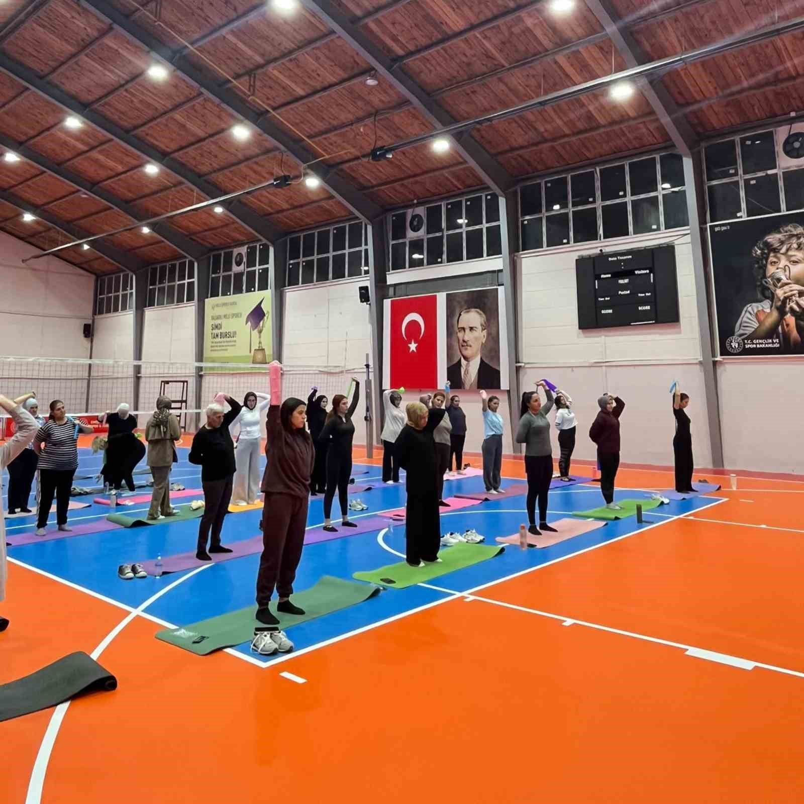 SİVRİHİSAR’DA KADINLARA YÖNELİK PİLATES KURSU 57 KİŞİNİN KATILIMIYLA BAŞLADI