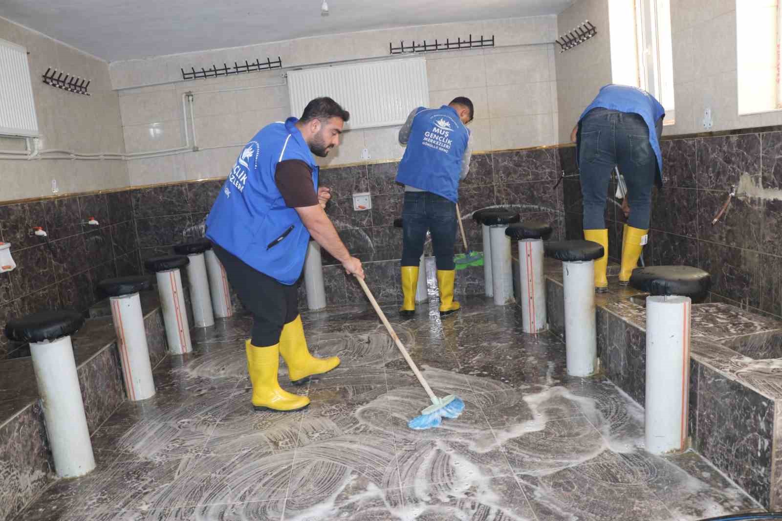 Muş Korkut'ta Örnek Dayanışma: Liseliler Öğrendiklerini Camide Uyguladı 1791284534 1eea9b56e0019058d1e21dd41fb250f5 main