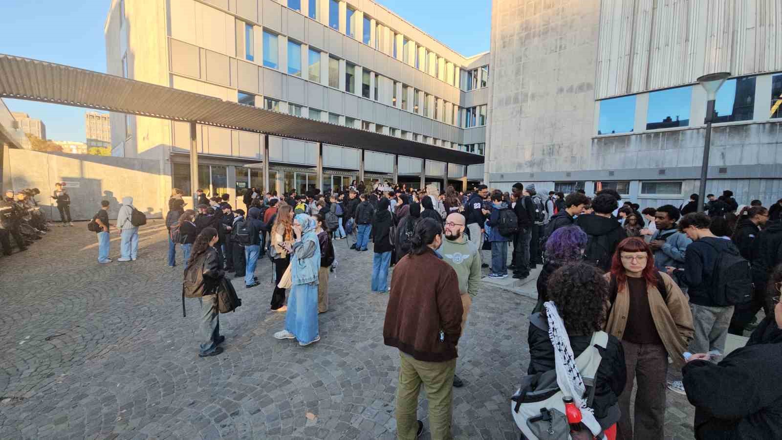 BELÇİKA’DA ÖĞRENCİ PROTESTOLARI SÜRÜYOR, SAVCILIK HAREKETE GEÇTİ