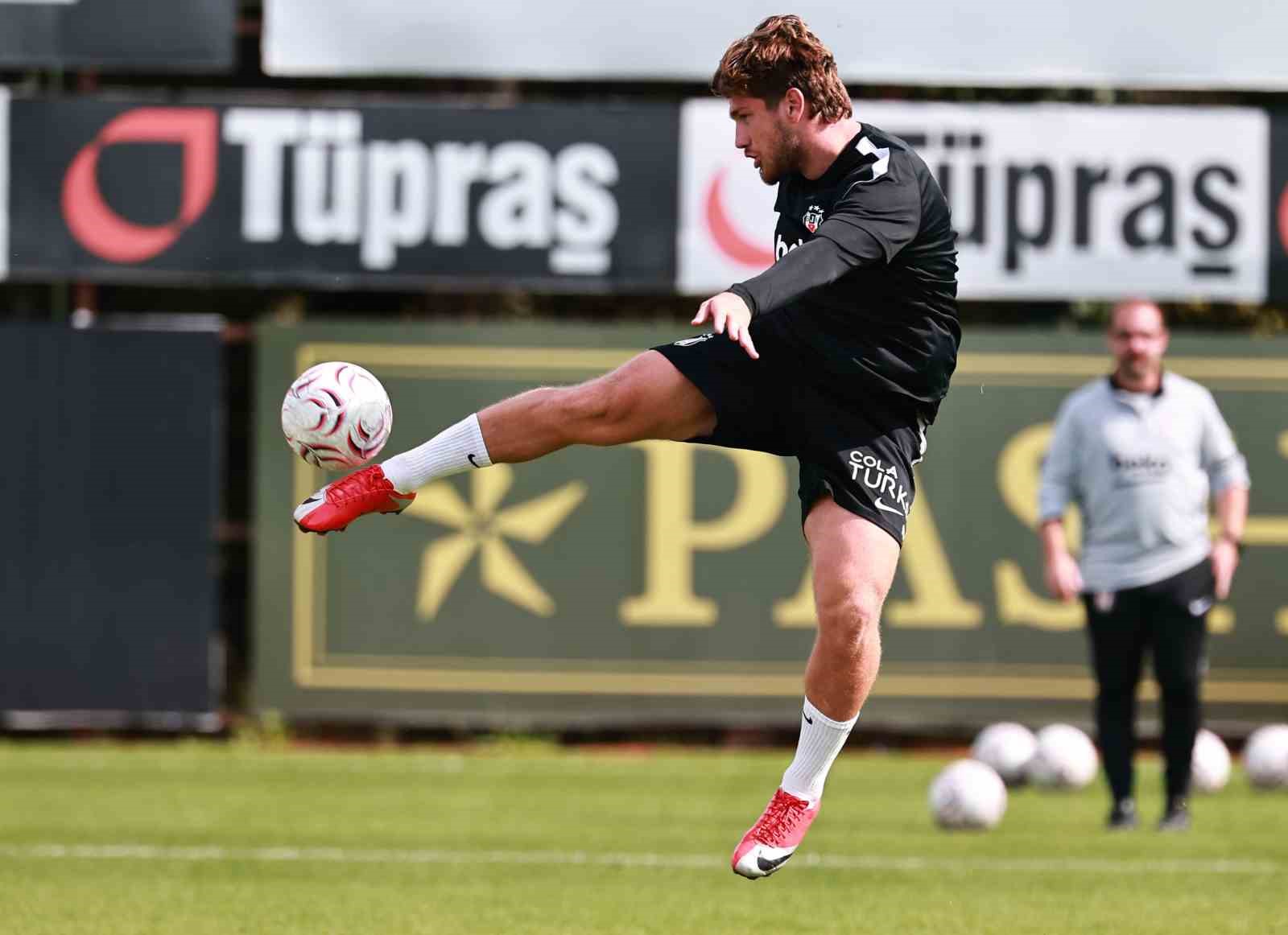 BEŞİKTAŞ, KOCAELİSPOR MAÇI HAZIRLIKLARINI SÜRDÜRDÜ