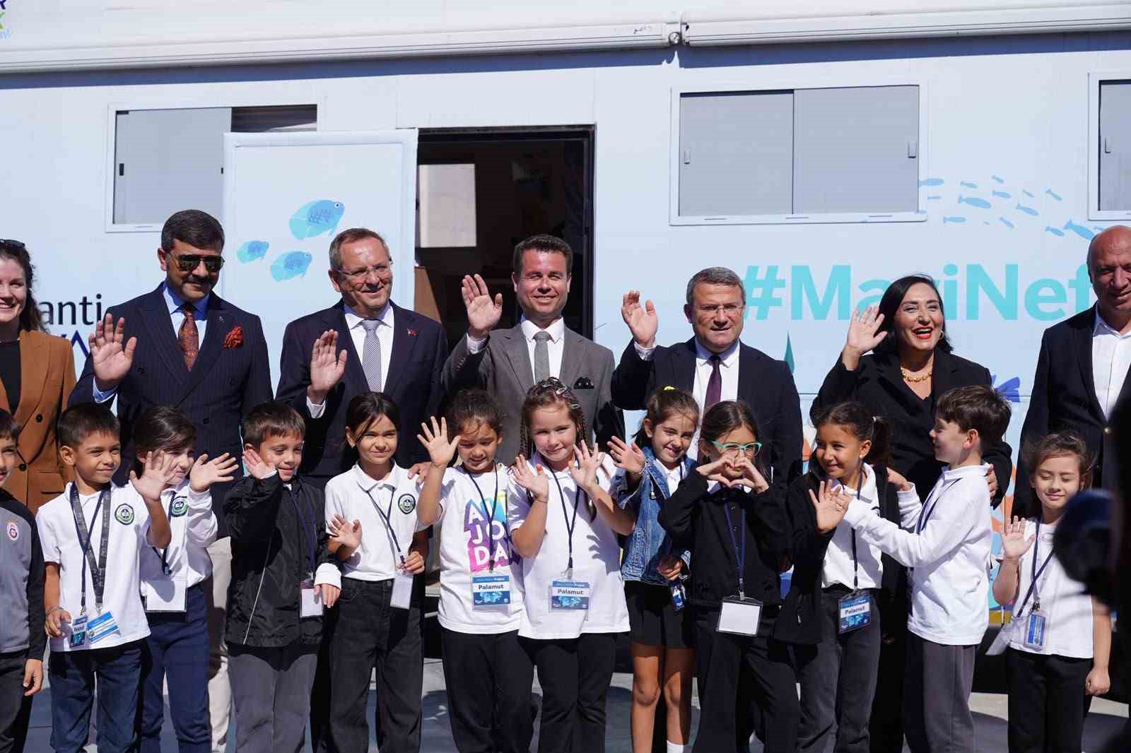 MAVİ NEFES AYVALIK’TA ÇOCUKLARLA GELECEĞE YOL ALIYOR