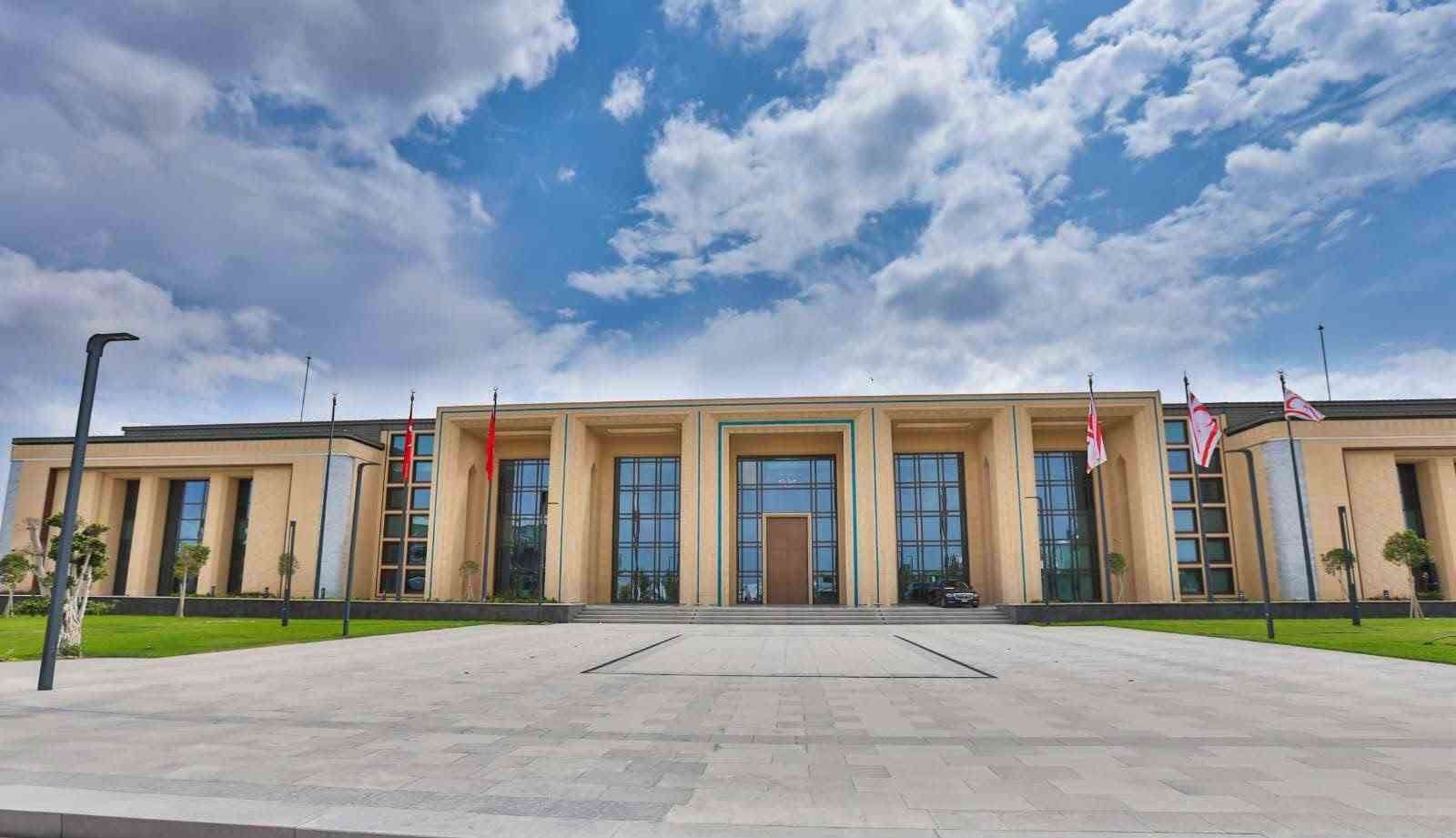 AB’DEN KKTC CUMHURBAŞKANI ERHÜRMAN’IN MEKTUBUNA CEVAP: "ENDİŞELER DİKKATLE NOT EDİLDİ"