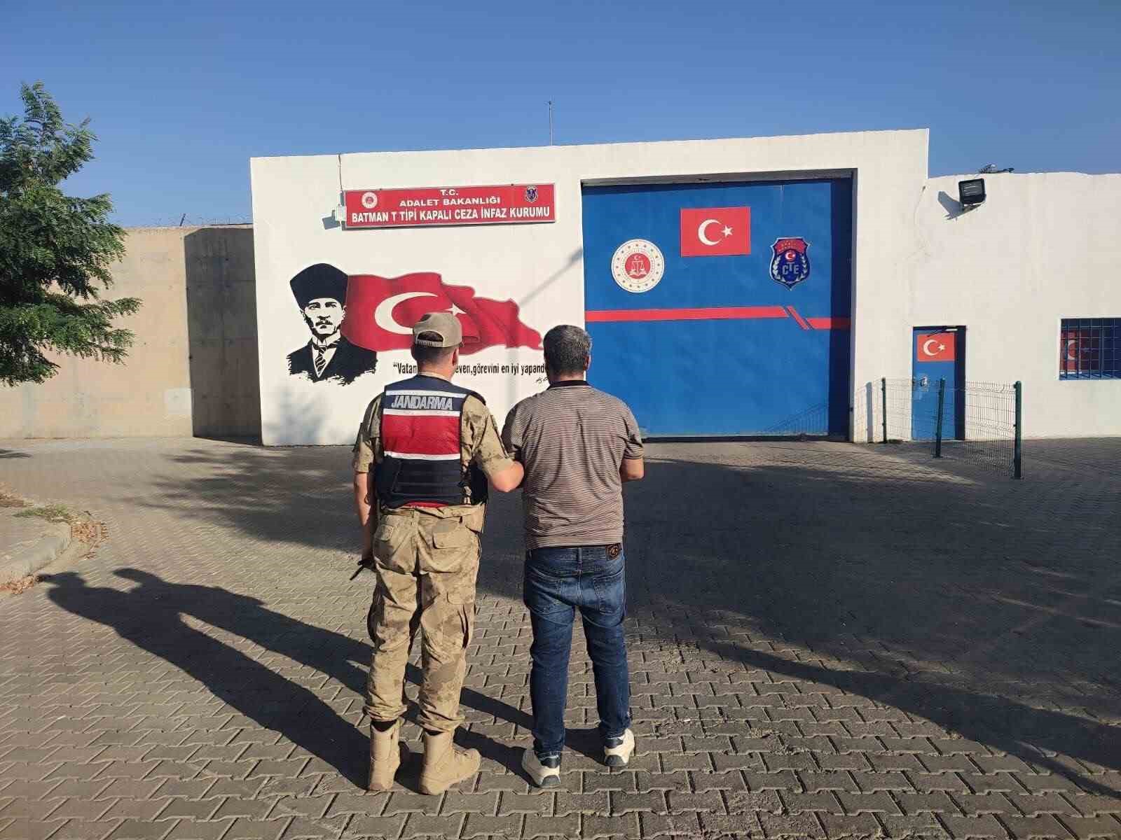BATMAN’DA HAKLARINDA KESİNLEŞMİŞ HAPİS CEZASI BULUNAN 38 ŞAHIS YAKALANDI
