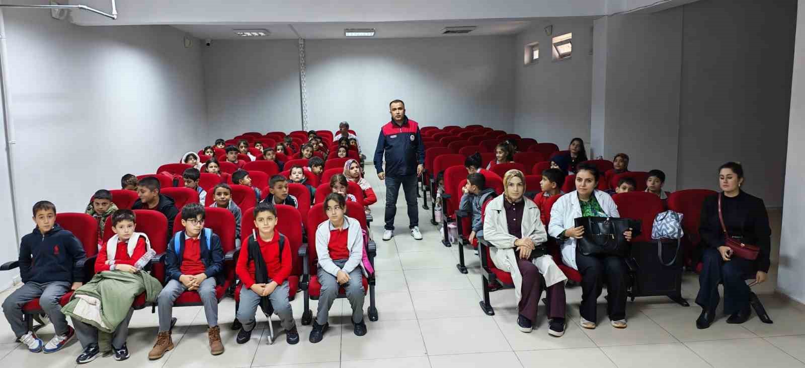 PALU’DA İLKOKUL ÖĞRENCİLERİNE GIDA VE SU İSRAFI EĞİTİMİ
