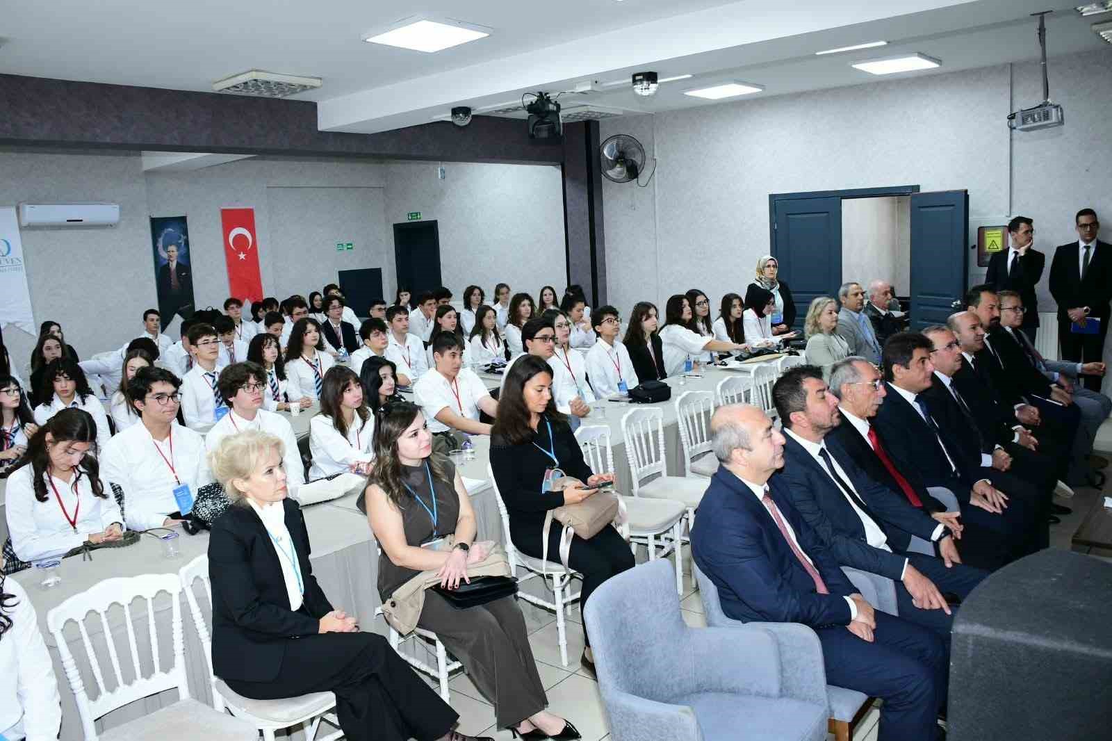 ESKİŞEHİR’DE "COP31 ULUSAL GENÇLİK İKLİM ÇALIŞTAYI" GERÇEKLEŞTİRİLDİ
