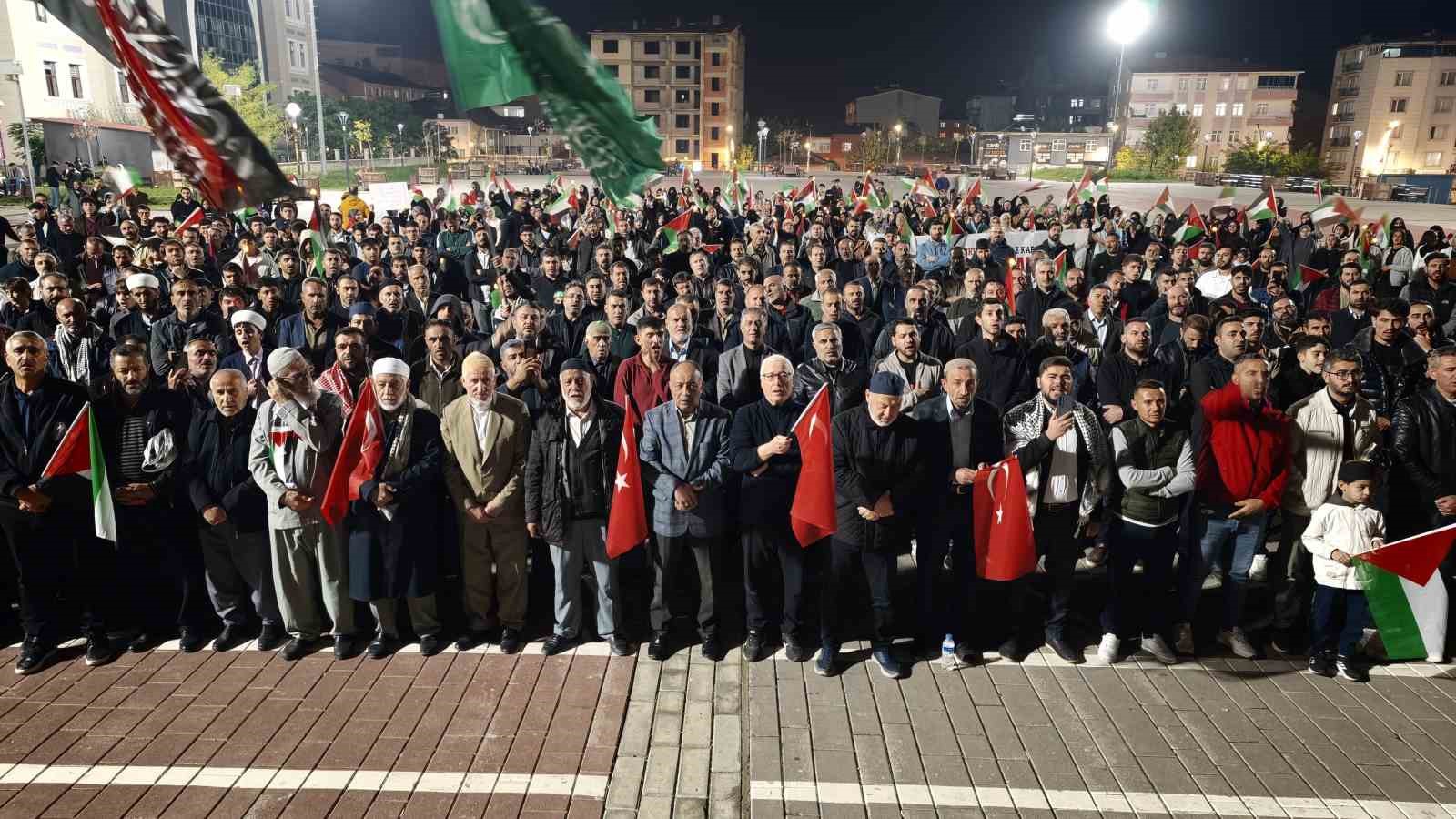 MUŞ’TA GAZZE’YE DESTEK GÖSTERİSİ DÜZENLENDİ