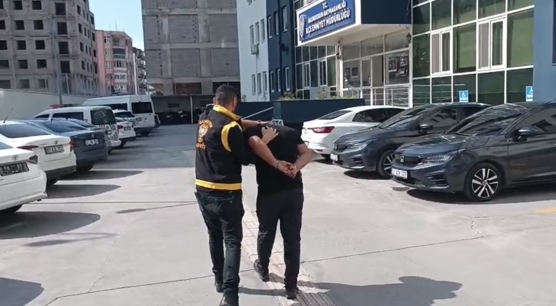 İSKENDERUN’DA 2 YIL 6 AY HAPİS CEZASIYLA ARANAN ŞAHIS TUTUKLANDI