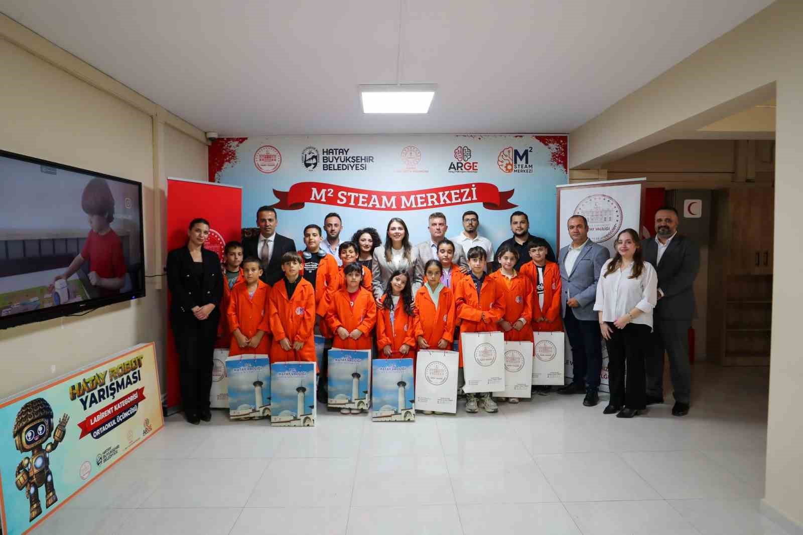 HATAY’DA ÇOCUKLARA ROBOTİK KODLAMA VE TASARIM EĞİTİMİ VERİLDİ