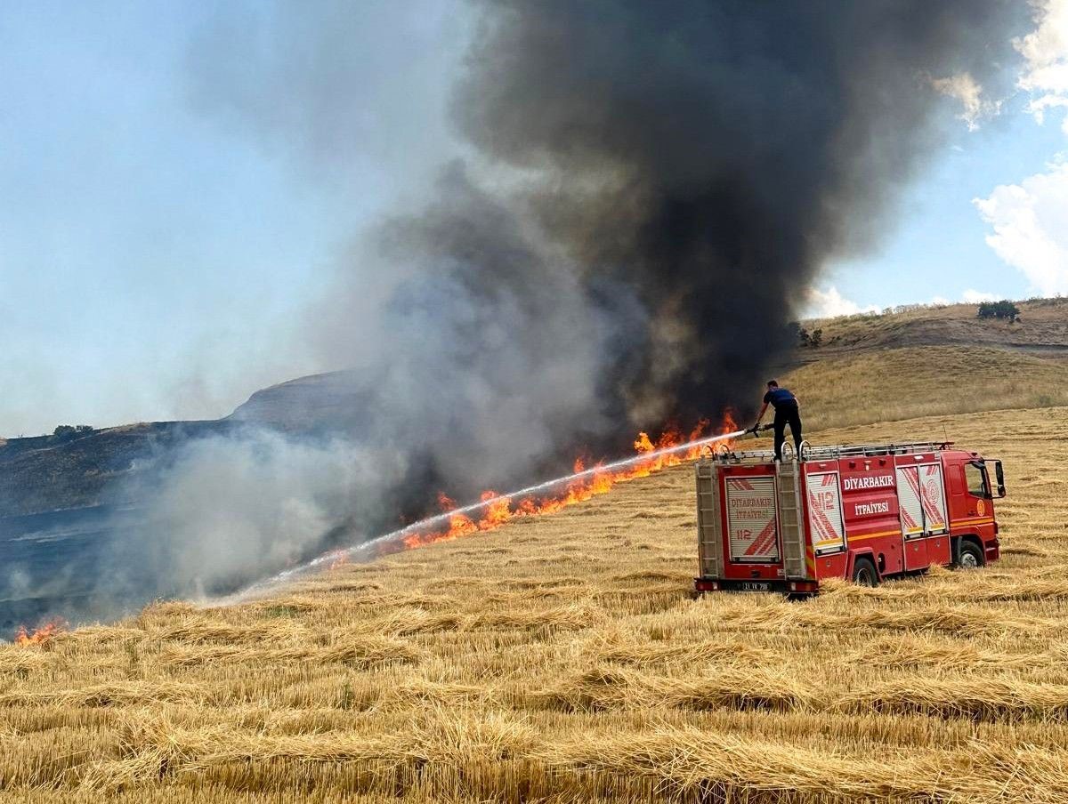 DİYARBAKIR’DA ANIZ YANGINLARININ YÜZDE 91’İ TEMMUZ-EYLÜL ARASINDA KAYDEDİLDİ