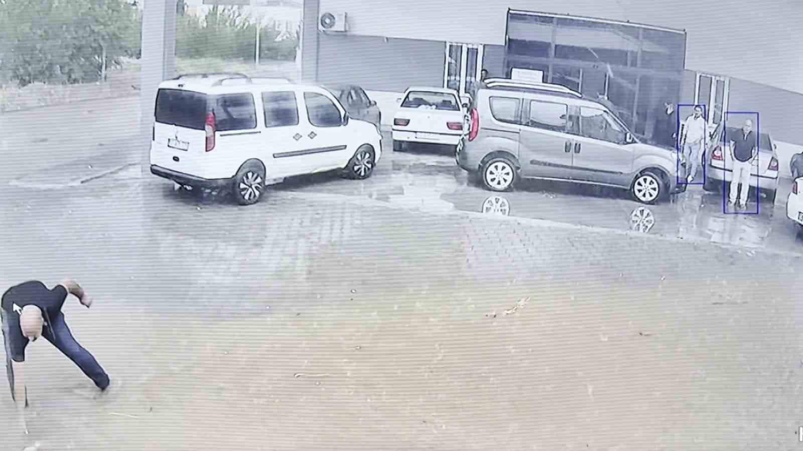 SELİN SÜRÜKLEDİĞİ CİVCİVE HAYAT ÖPÜCÜĞÜ GİBİ MÜDAHALE