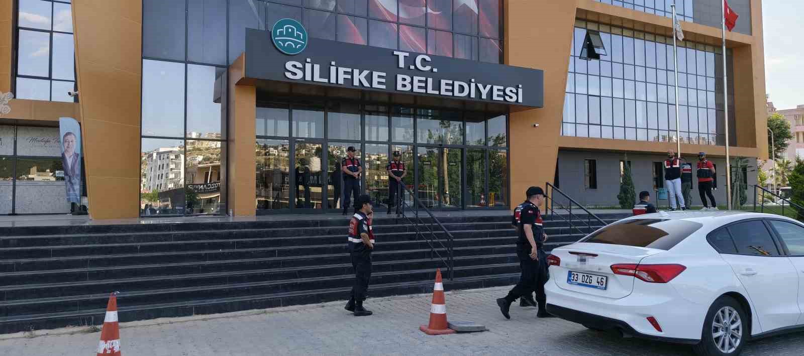SİLİFKE BELEDİYESİNE YÖNELİK İKİNCİ DALGA OPERASYONDA 3 ŞÜPHELİ DAHA TUTUKLANDI