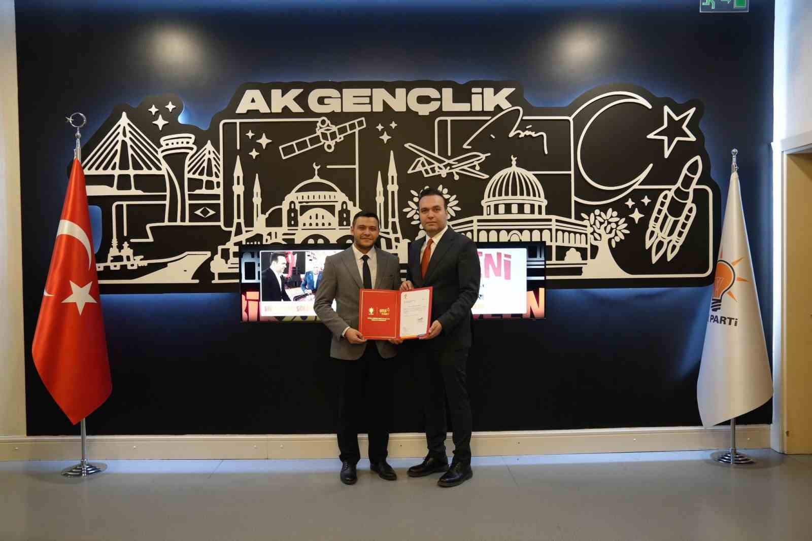 AK PARTİ KÜTAHYA İL GENÇLİK KOLLARI BAŞKANLIĞINA OĞUZHAN İNCE ATANDI