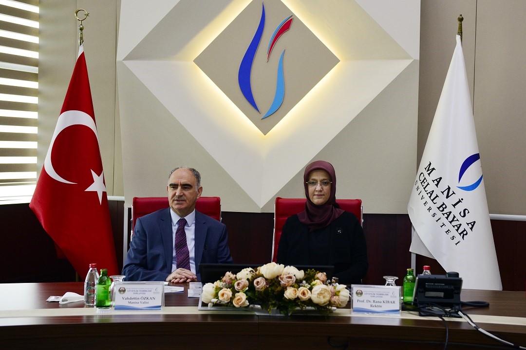 MCBÜ’DE YENİ AKADEMİK YIL ÖNCESİ GÜVENLİK TOPLANTISI YAPILDI