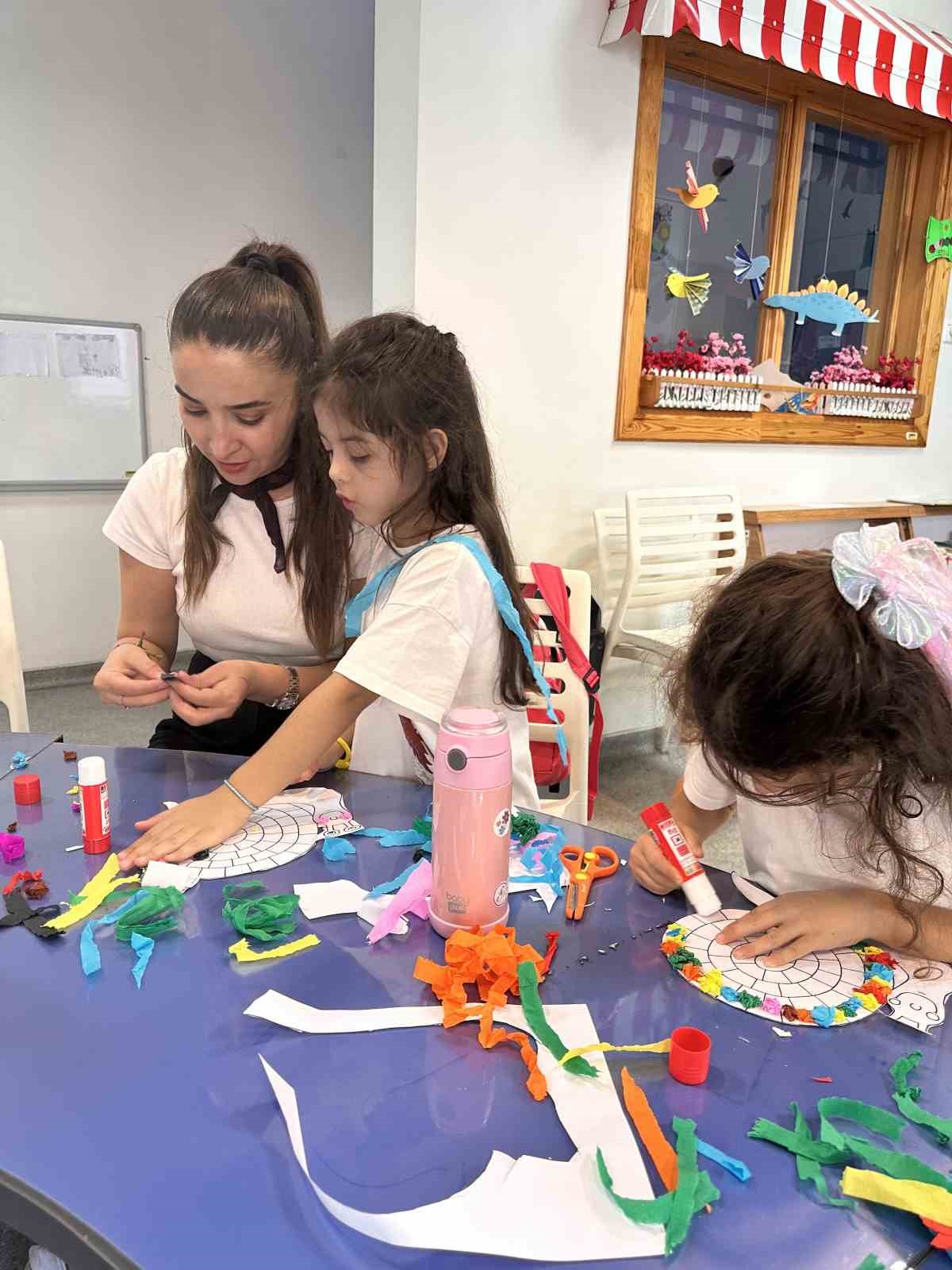 AYDIN’DA ÇOCUKLAR KİTAPLA HAYAL ETTİ, ELLERİYLE TASARLADI