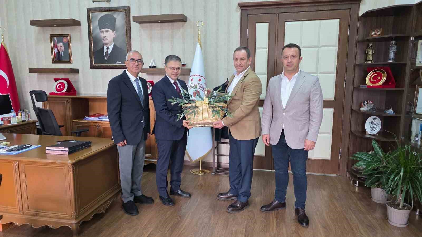 EDİNCİK MARMARA BİRLİK KOOPERATİFİ’NDEN KAYMAKAM ÖZTÜRK’E ZİYARET