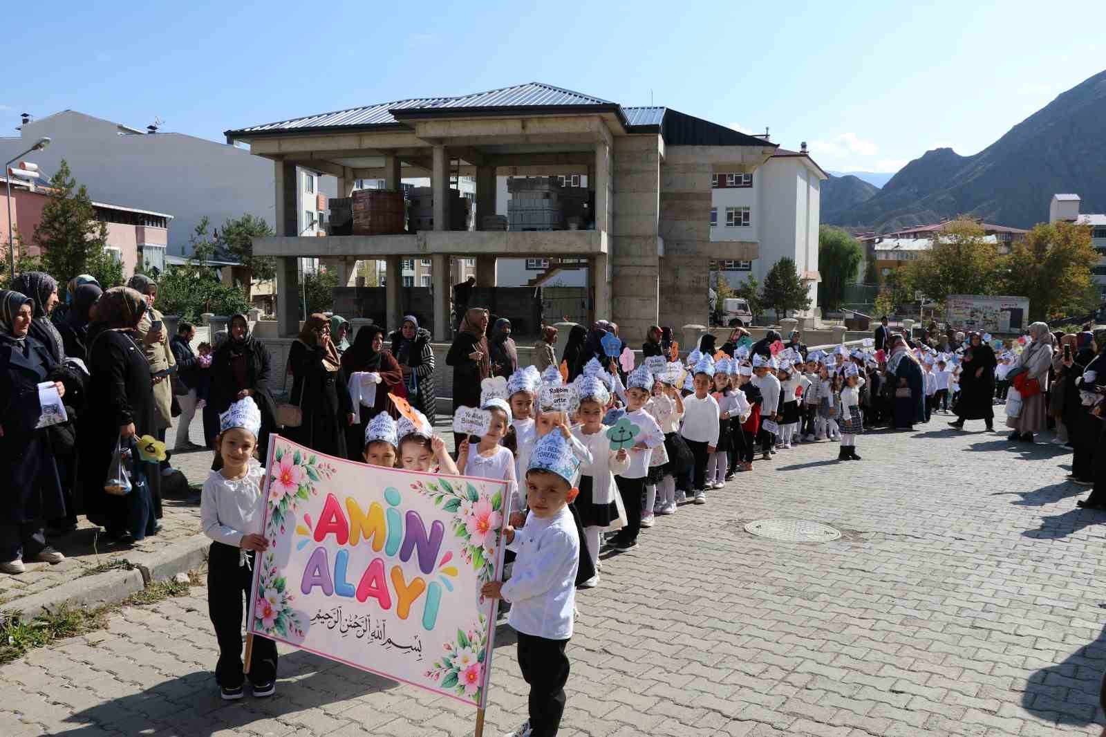 OLTULU MİNİK YÜREKLERDEN "AMİN ALAYI"