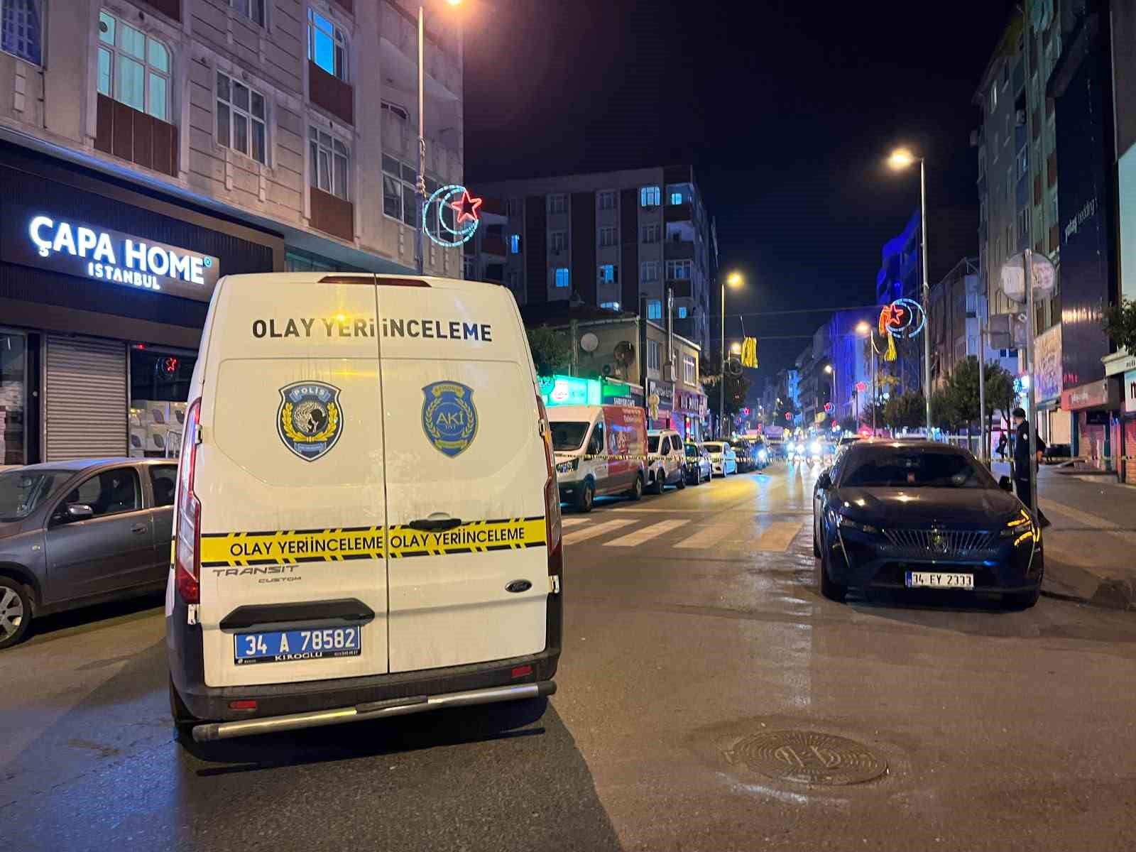 ESENLER’DE CADDE ORTASINDA SİLAHLI KAVGA: 2 YARALI