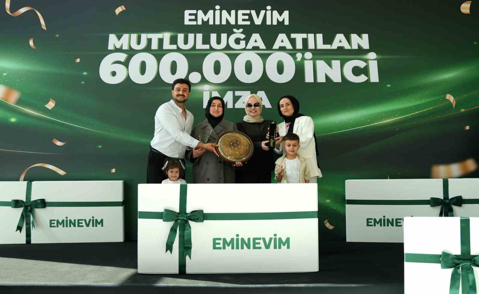 EMİNEVİM’DEN 600 BİNİNCİ TESLİMATLA TARİHİ REKOR