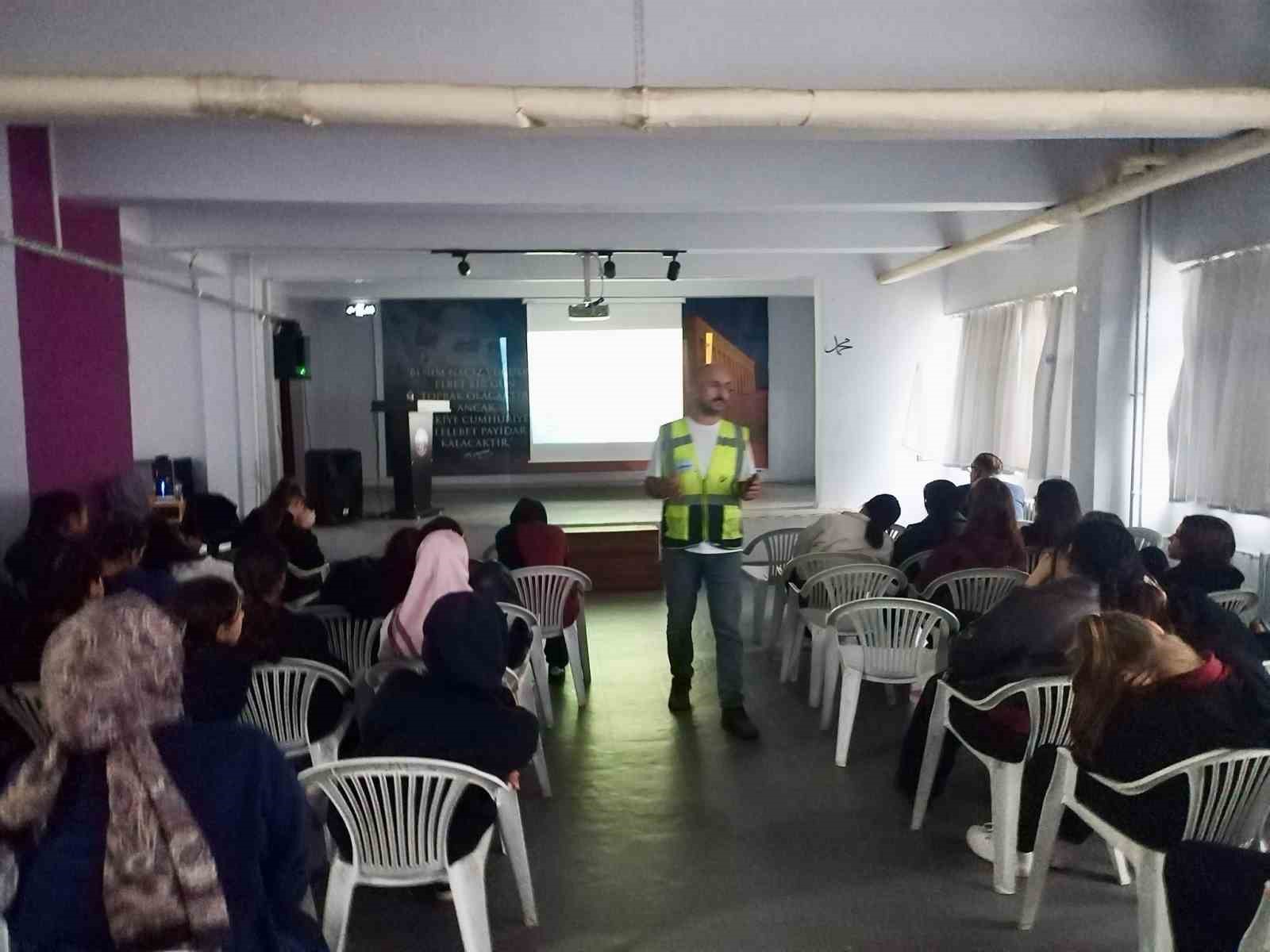 MESLEK LİSESİ ÖĞRENCİLERİNE İŞ SAĞLIĞI VE GÜVENLİĞİ EĞİTİMİ