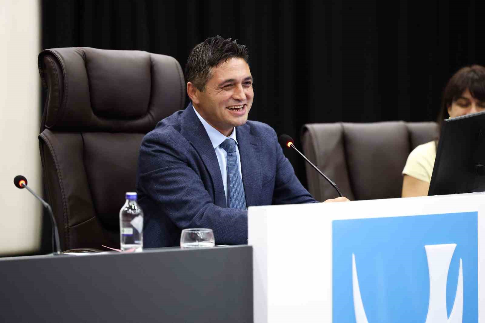 BAŞKAN SERKAN ACAR: "BEN ŞEHRİMİ SEVİYORUM. CEMİL BAŞKAN’A BAŞARILAR DİLİYORUM"