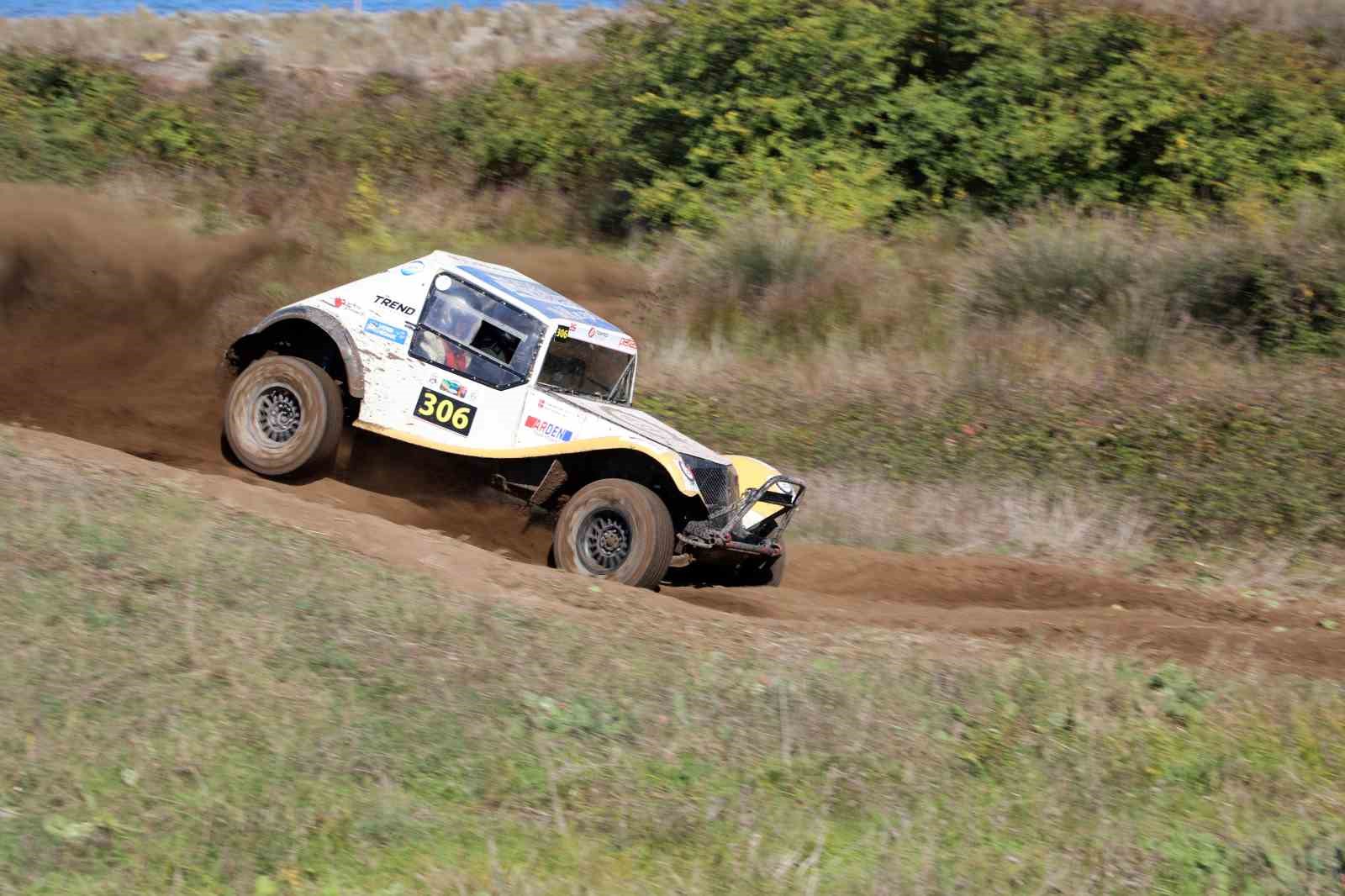 DENİZ KENARINDA OFF-ROAD HEYECANI