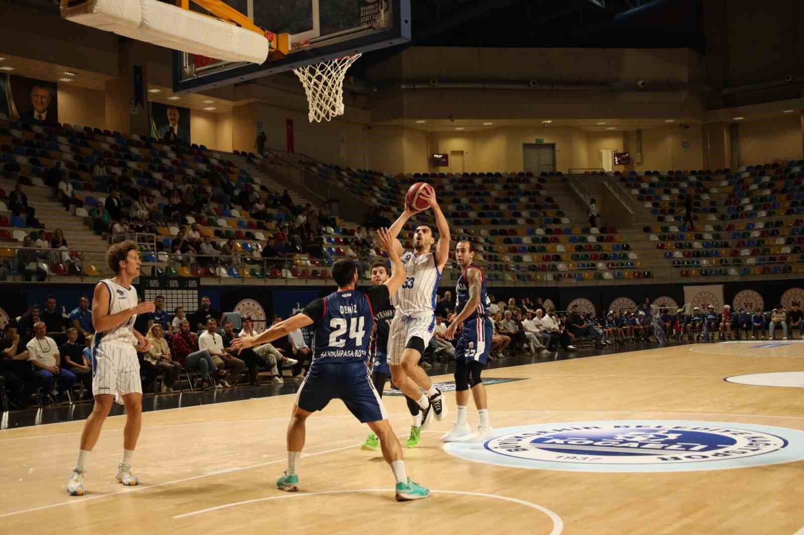 TB2L: KOCAELİ BŞB KAĞITSPOR: 74 - BAYRAMPAŞA BELEDİYE: 75