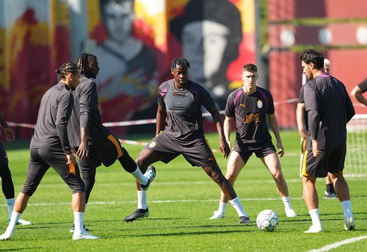 GALATASARAY, BARCELONA MAÇI HAZIRLIKLARINA BAŞLADI