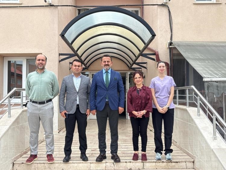 İL MÜDÜRÜ İLHAN, HUZUREVİNDEKİ ÇALIŞMALARI İNCELEDİ