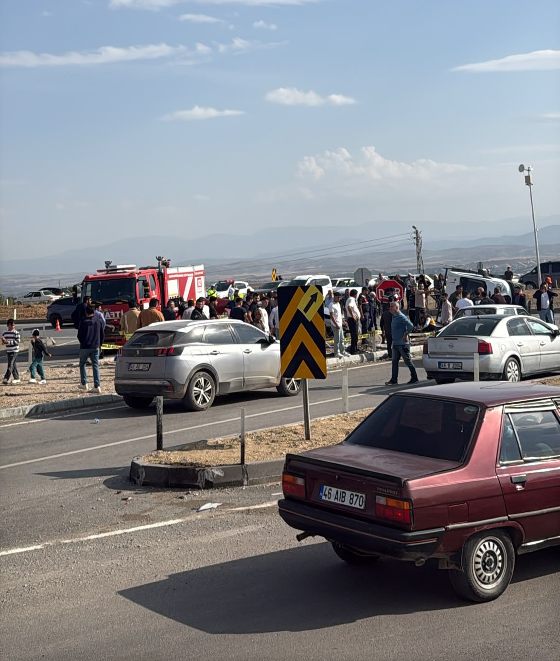 MHP’Lİ MİLLETVEKİLİ VE İL BAŞKANININ KONVOYUNDA KAZA: 1 ÖLÜ, 4 YARALI