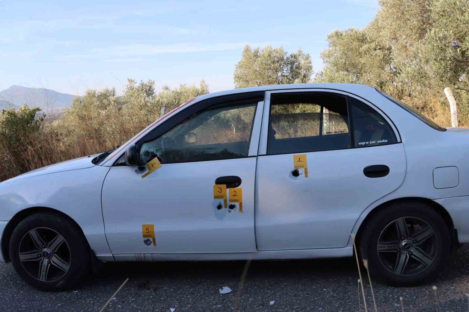 İZMİR’DE OTOMOBİLDEKİ ŞAHSA SİLAHLI SALDIRI: 1 ÖLÜ