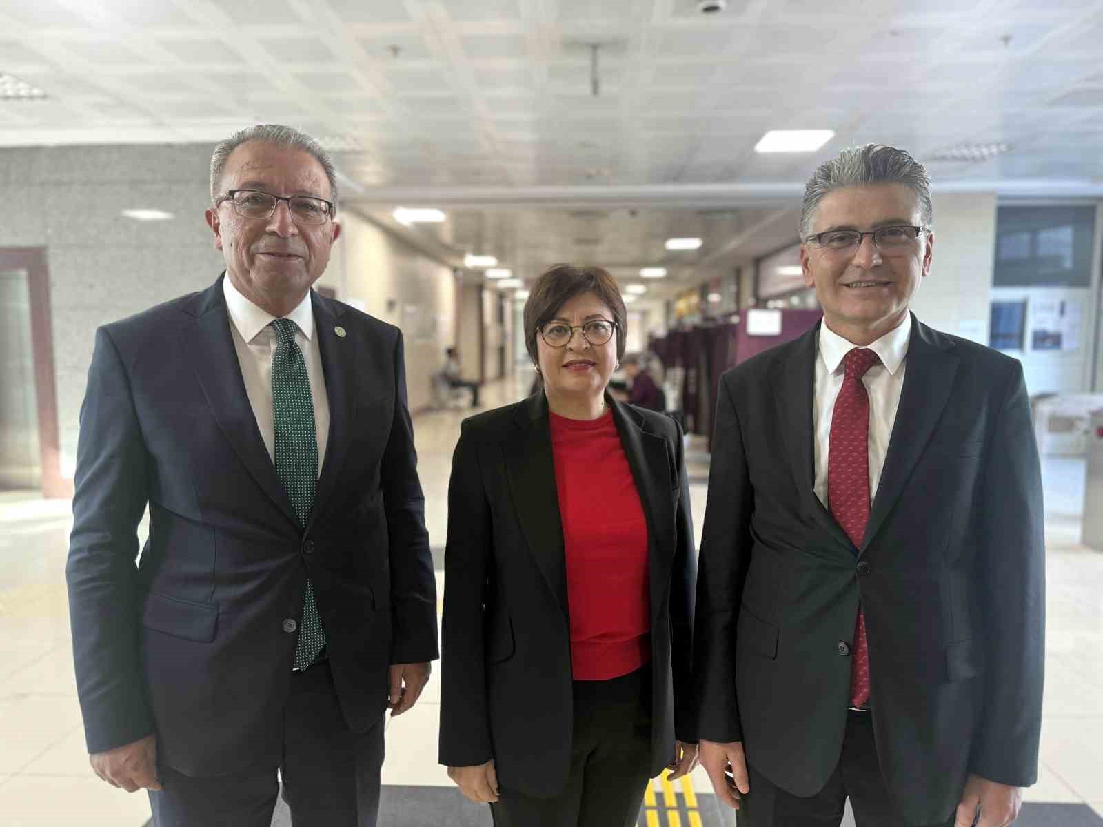 KAYSERİ BAROSU’NDA MURAT TOLGA ÖZSOY GÜVEN TAZELEDİ