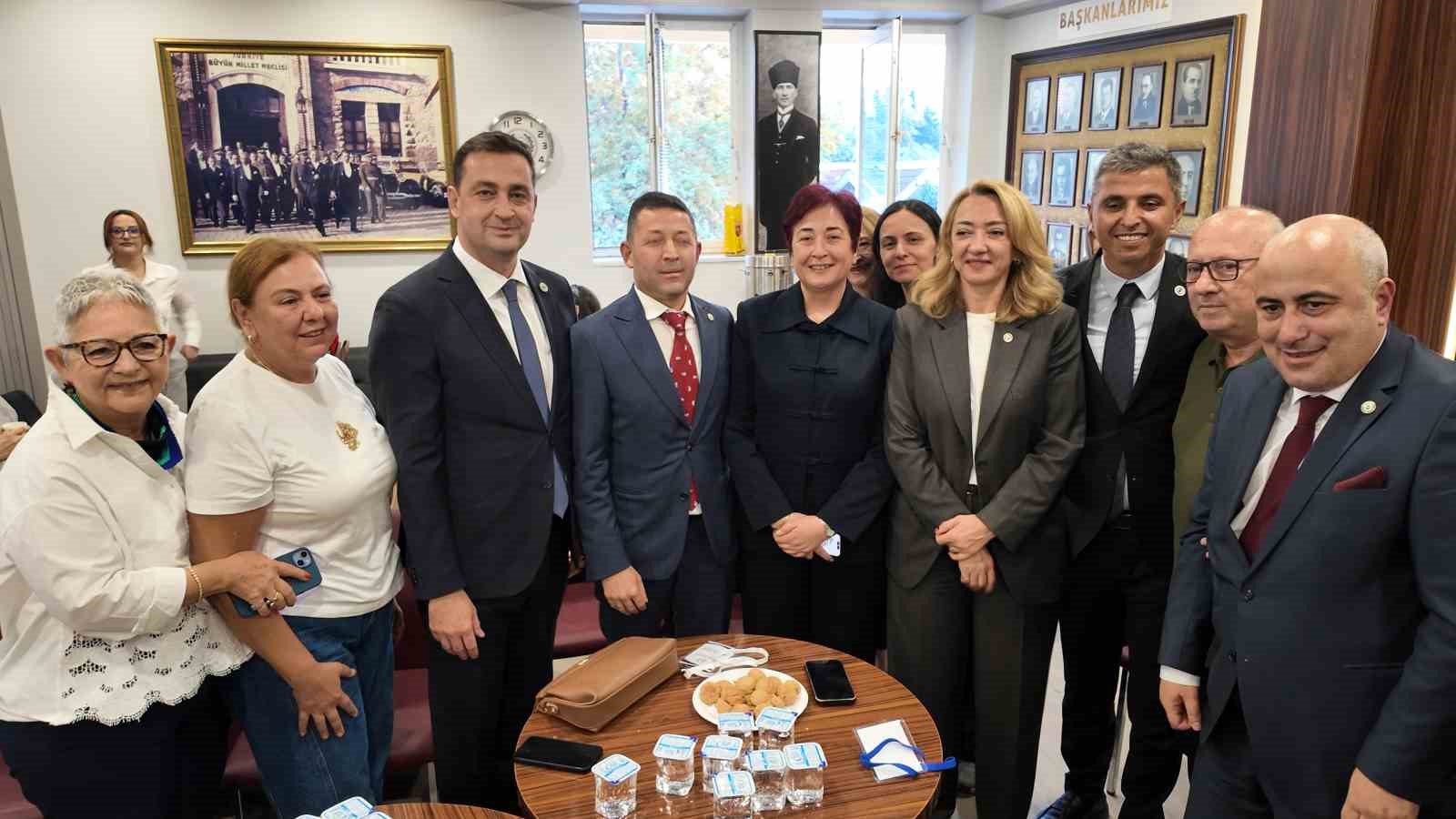 KOCAELİ BAROSU BAŞKANLIĞINA SERDAR SOLAK SEÇİLDİ