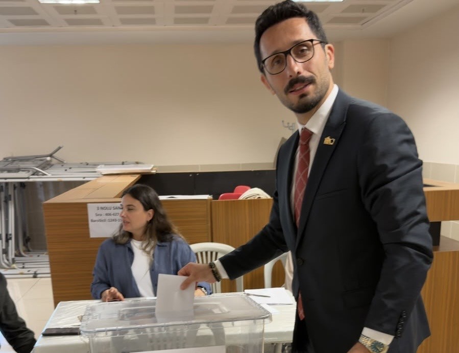 SAMSUN BAROSU SEÇİMİNDE NEFES KESEN YARIŞ: BAŞKANLIĞI SUAT GÜVELİ KAZANDI