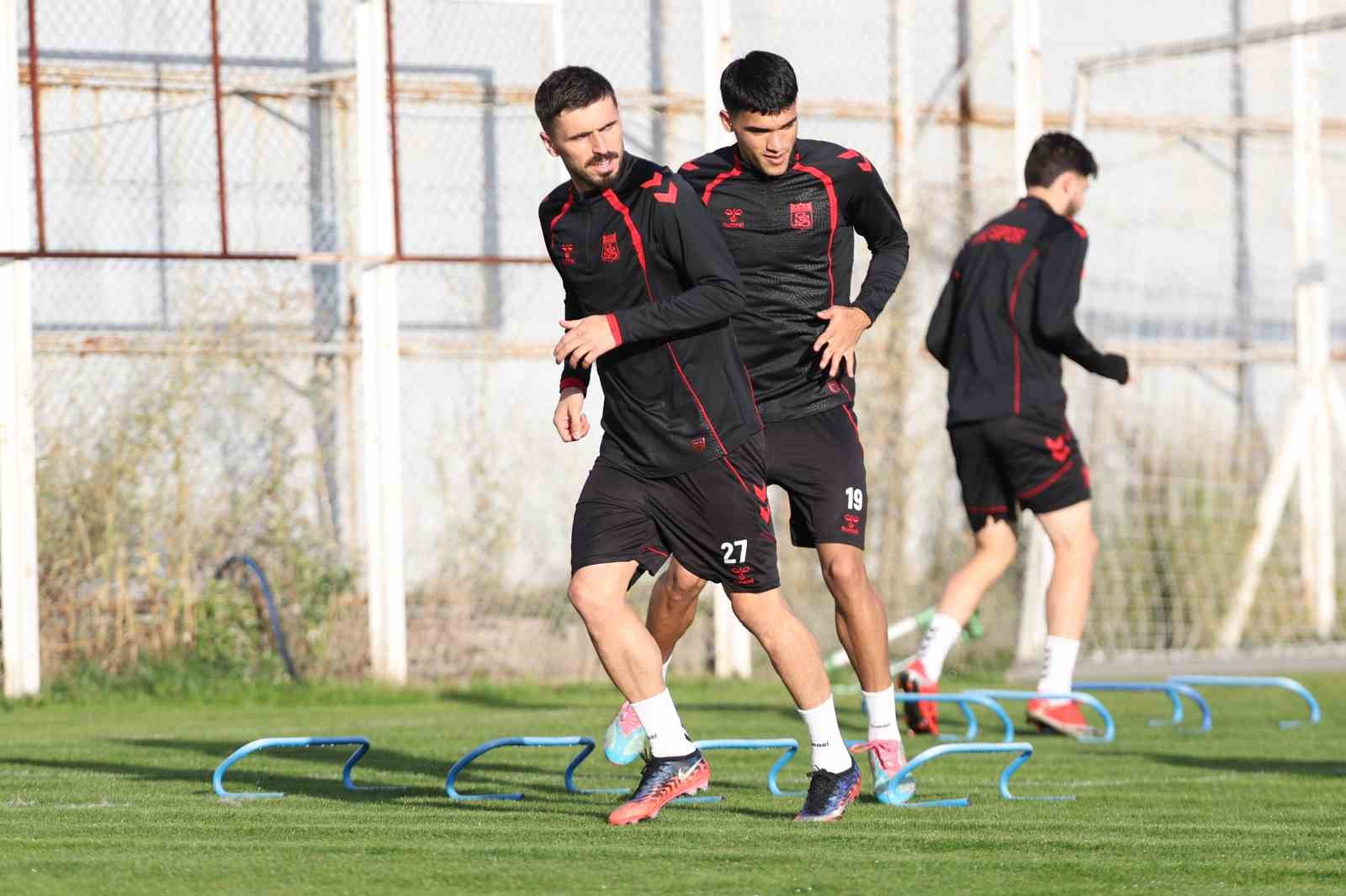 SİVASSPOR, BANDIRMASPOR MAÇI HAZIRLIKLARINI SÜRDÜRDÜ