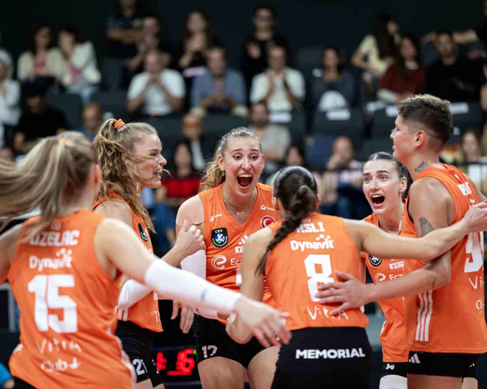 ECZACIBAŞI EVİNDE GALİP