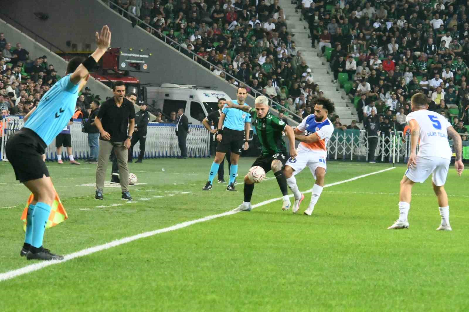 TFF 2. LİG: SAKARYASPOR: 2 - İSKENDERUNSPOR: 2