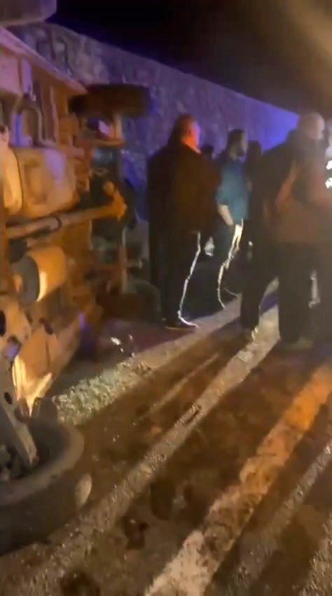 BATMAN’DA MİNİBÜS YAN YATTI: 6 YARALI