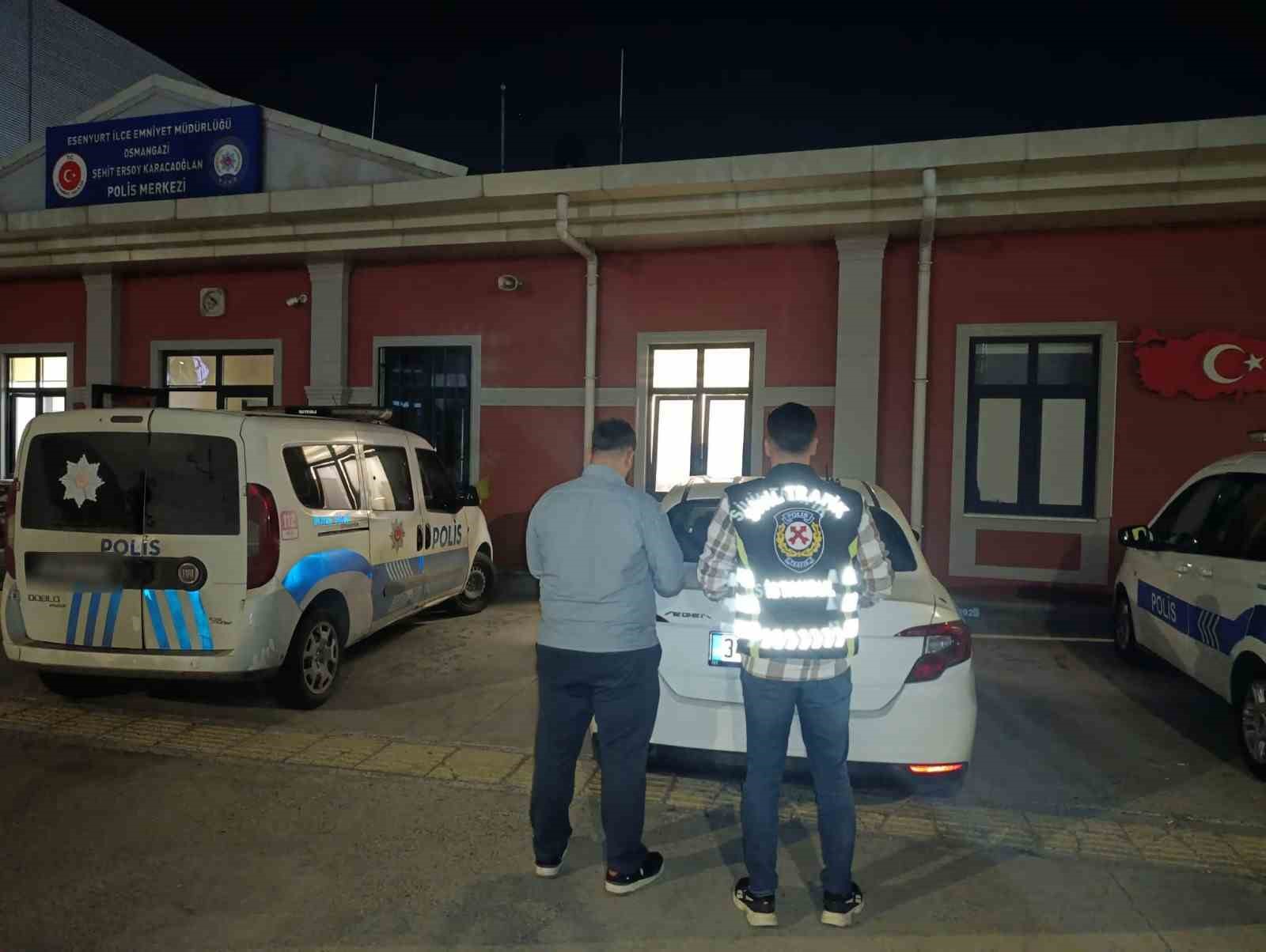 ESENYURT’TA ÇIKAN YOL VERME TARTIŞMASINDA SÜRÜCÜYE 180 BİN LİRA CEZA