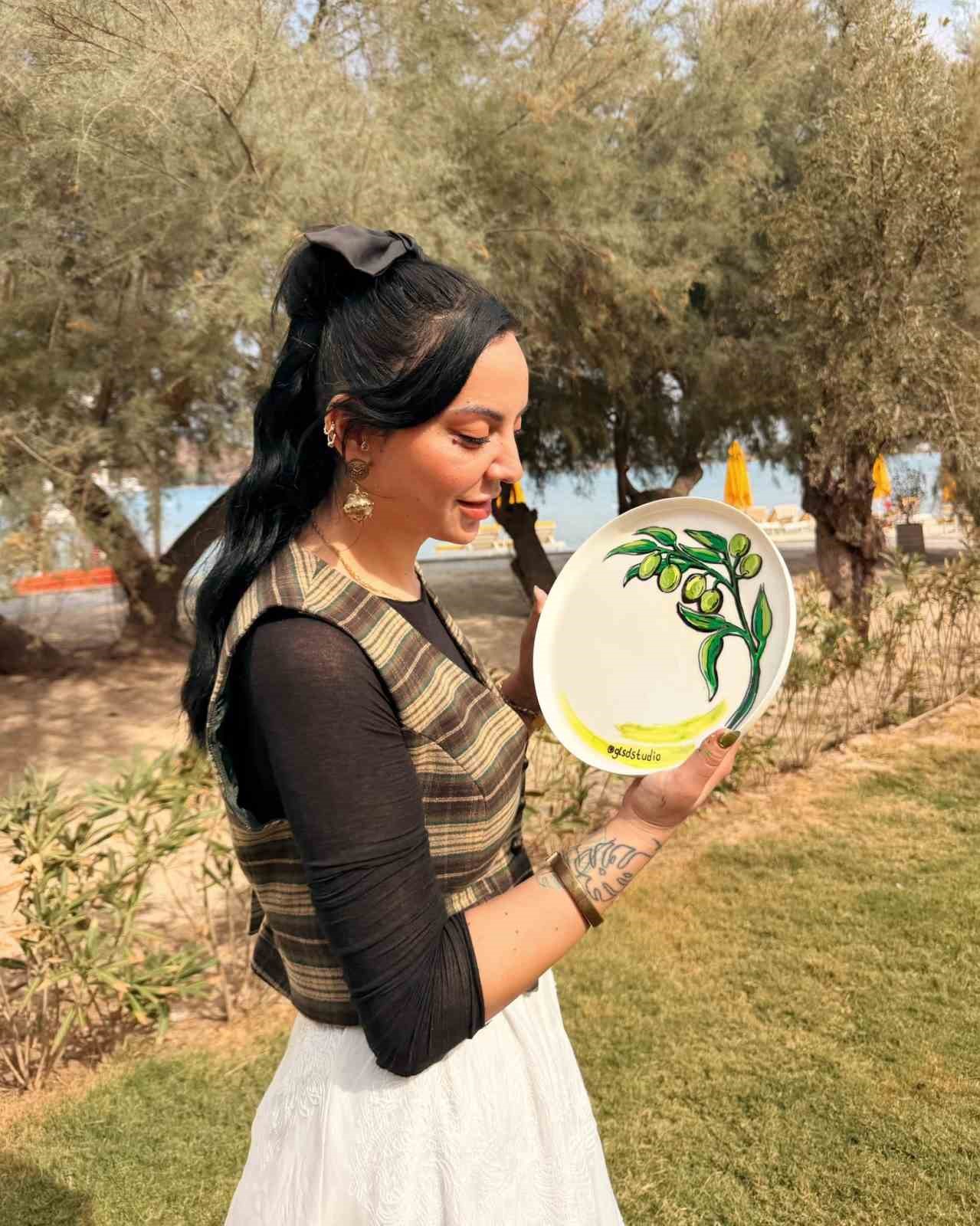 AYVALIK’TA ZEYTİN SANATLA BULUŞTU